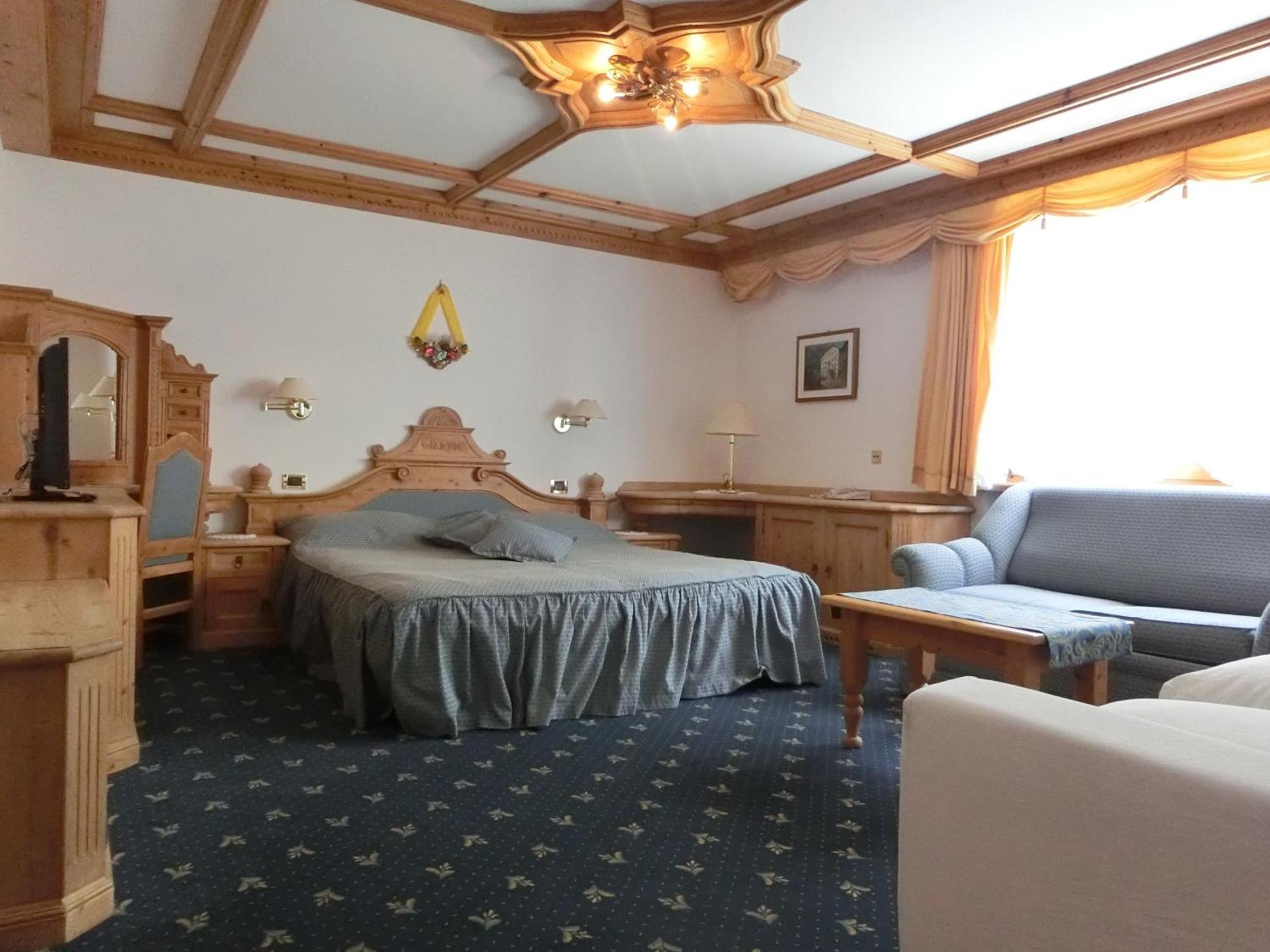 Garni Criss Aparthotel Colfosco Εξωτερικό φωτογραφία