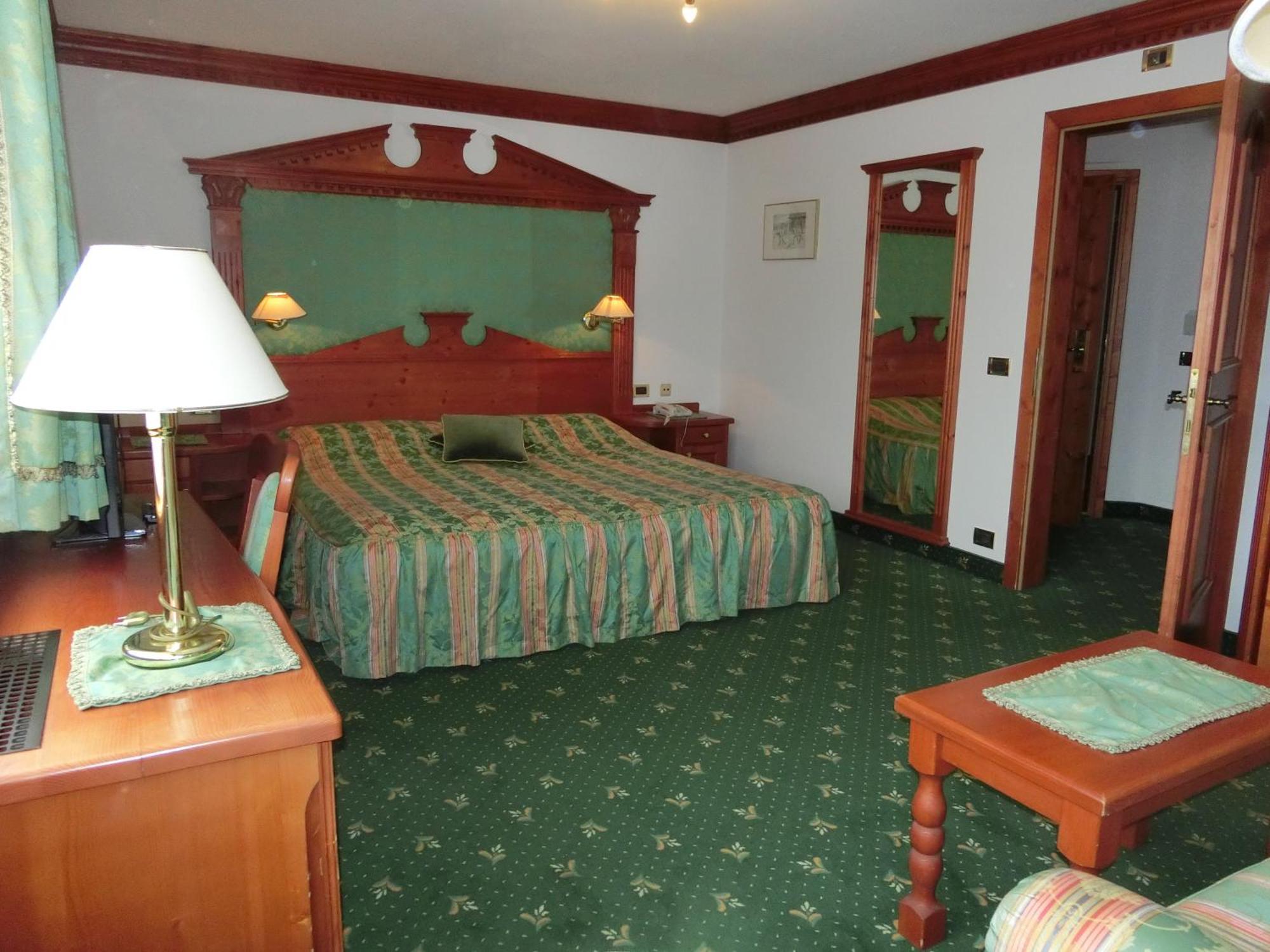 Garni Criss Aparthotel Colfosco Εξωτερικό φωτογραφία