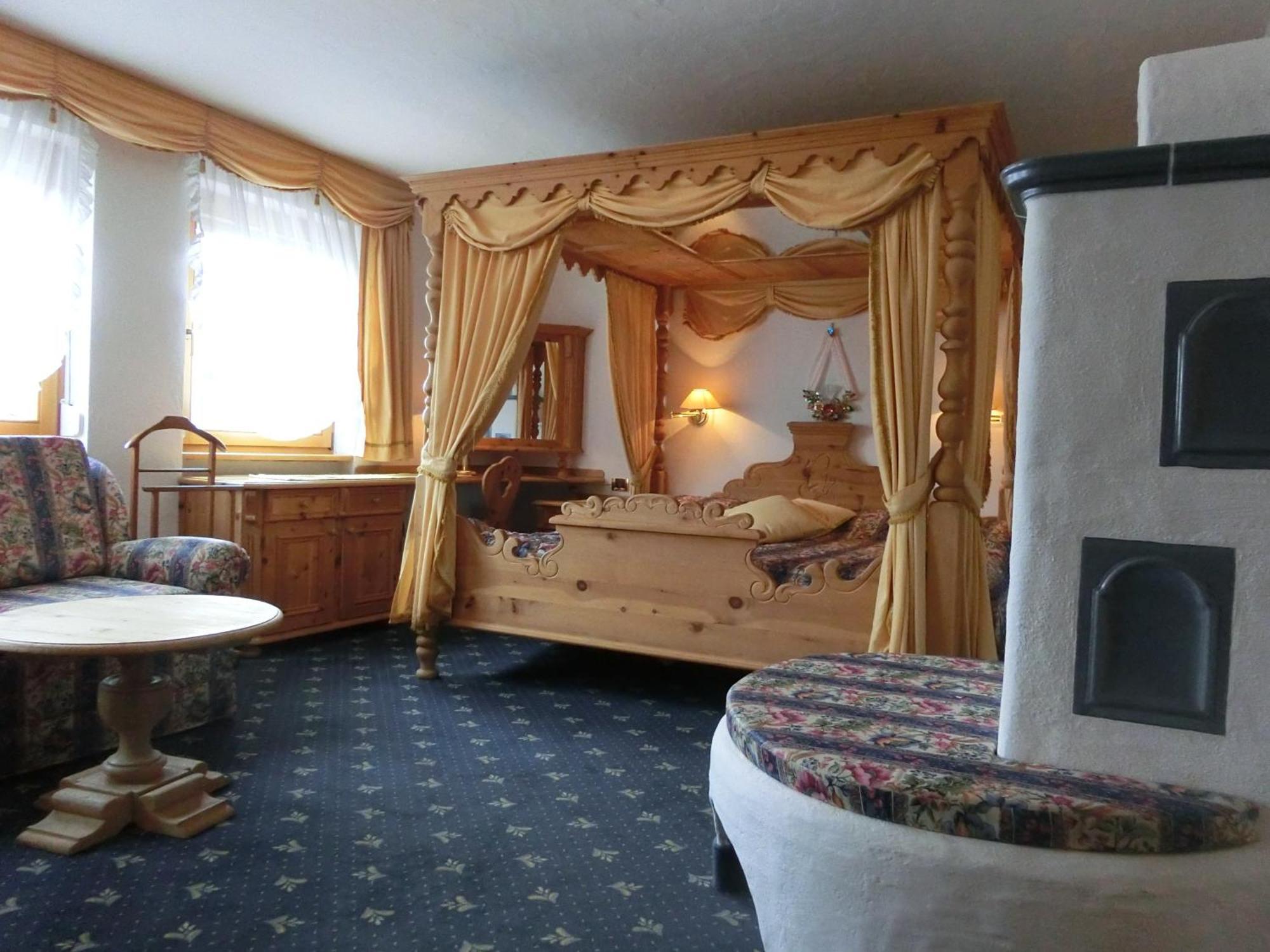 Garni Criss Aparthotel Colfosco Εξωτερικό φωτογραφία